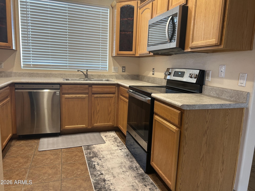105 N Warren Street - Photo 3