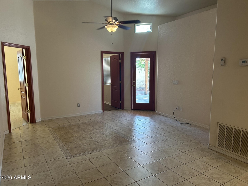 105 N Warren Street - Photo 15