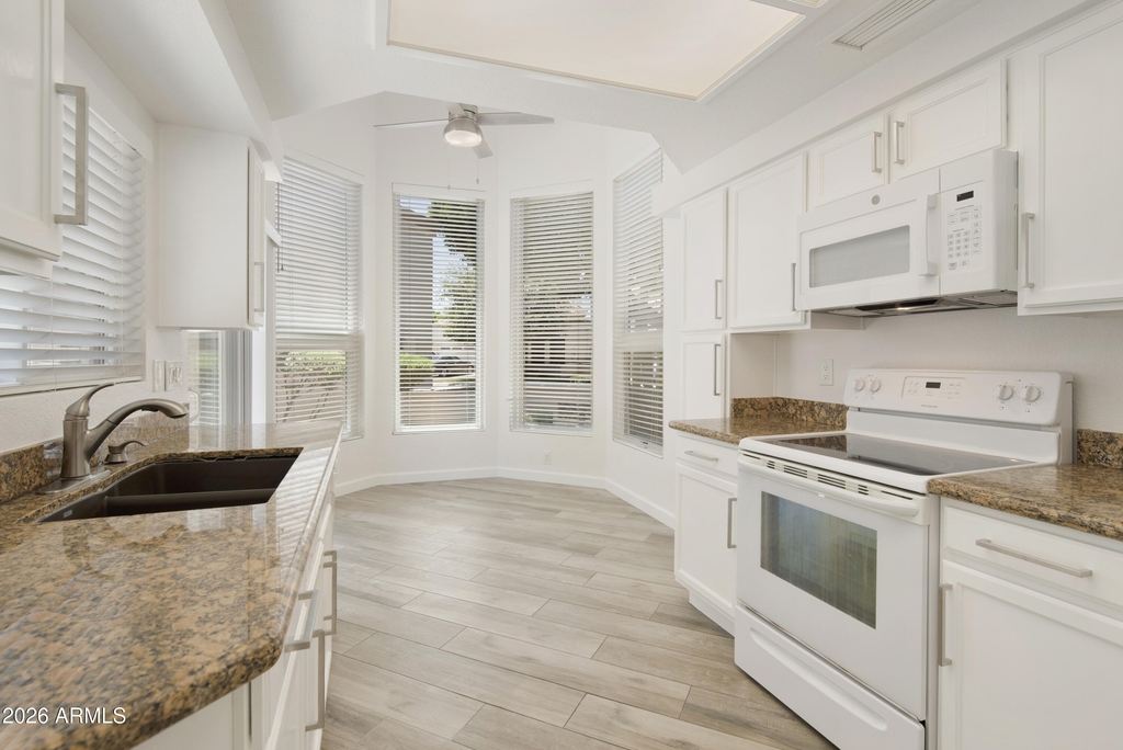 9505 N 106th Place - Photo 7