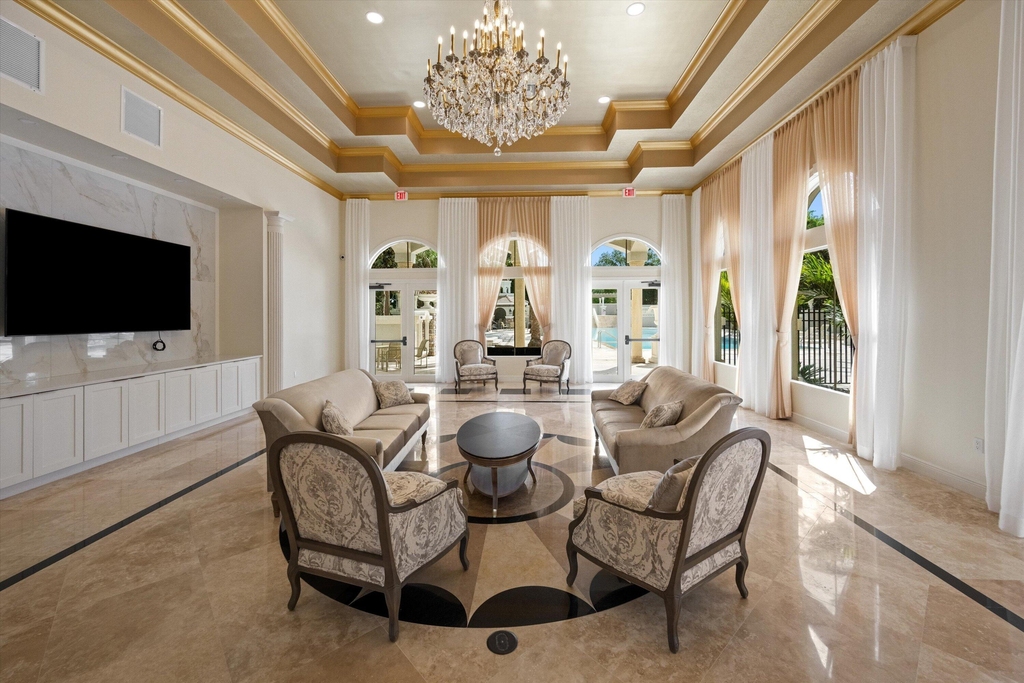10771 Versailles Boulevard - Photo 50
