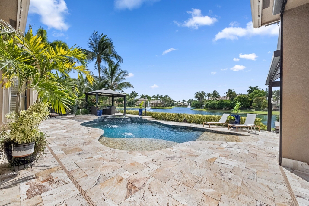 10771 Versailles Boulevard - Photo 40