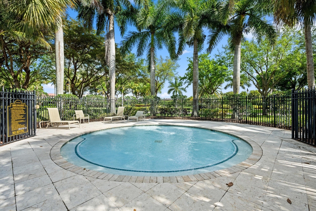 10771 Versailles Boulevard - Photo 56