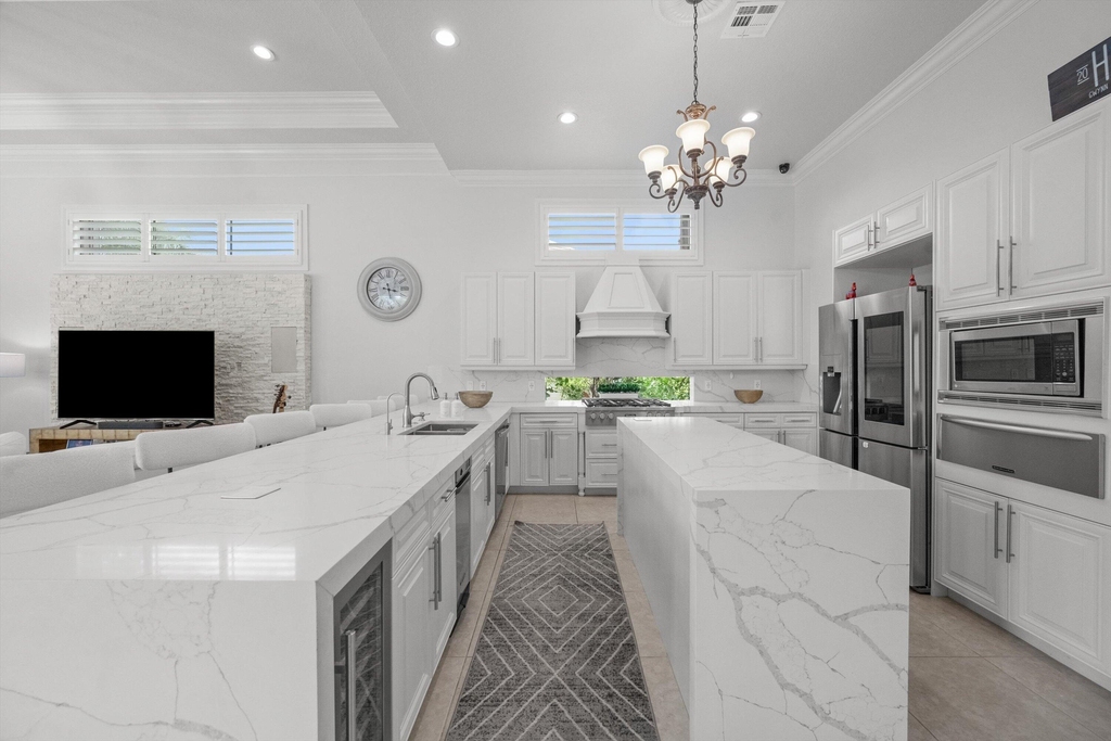10771 Versailles Boulevard - Photo 9