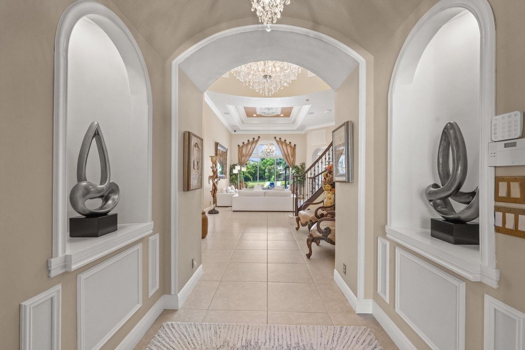 10771 Versailles Boulevard - Photo 2