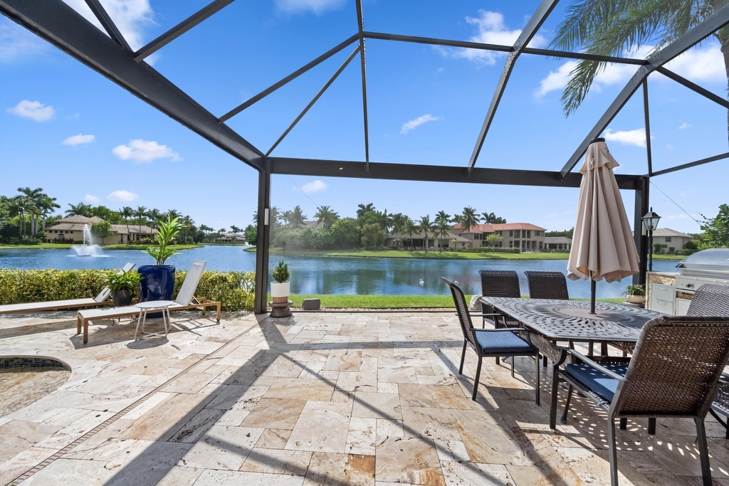 10771 Versailles Boulevard - Photo 38