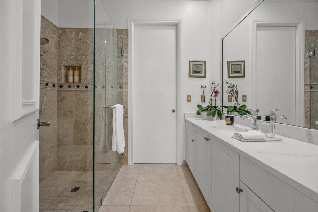 10771 Versailles Boulevard - Photo 32
