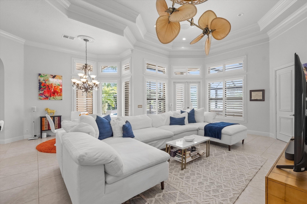 10771 Versailles Boulevard - Photo 11