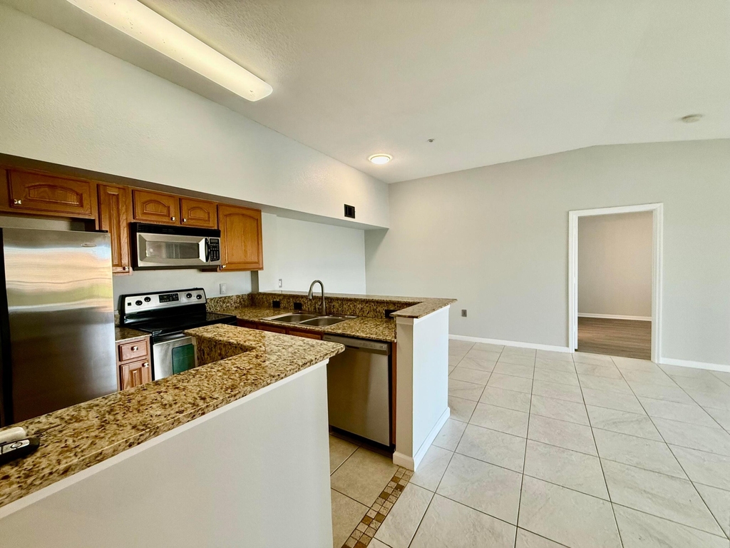 271 Sw Palm Drive - Photo 4