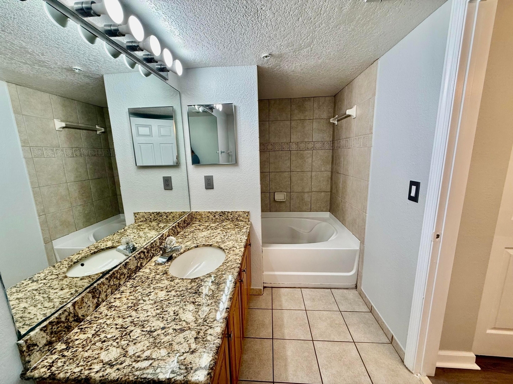 271 Sw Palm Drive - Photo 13