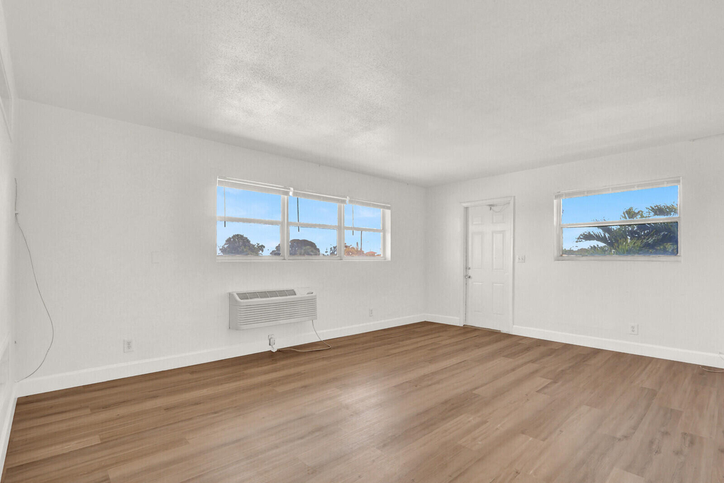 2701 Avenue E - Photo 9