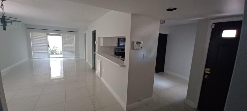 19111 Glenmoor Drive - Photo 1