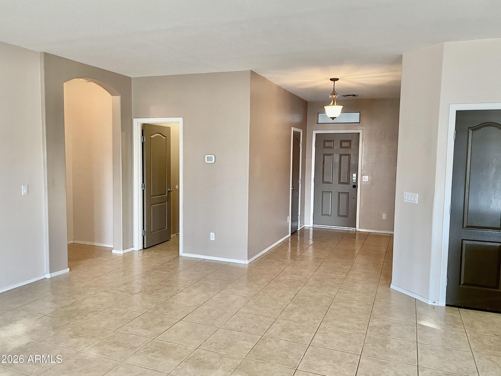 17456 W Ashley Drive - Photo 7