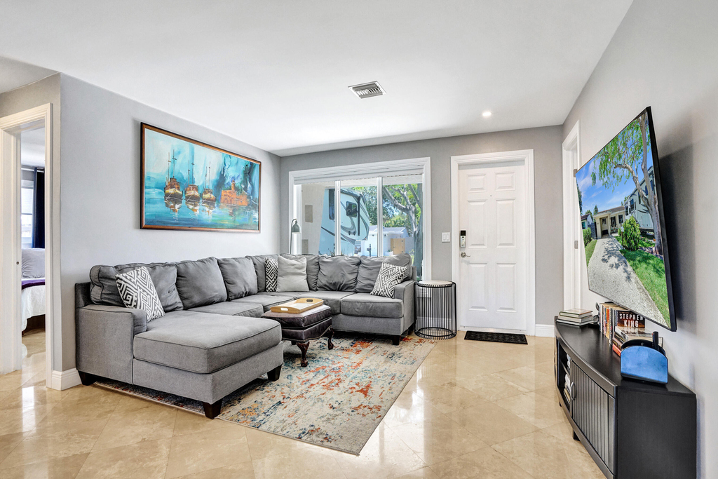 1041 Sw 32nd Street - Photo 3