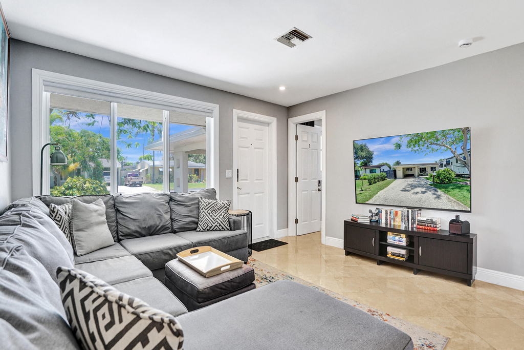 1041 Sw 32nd Street - Photo 4