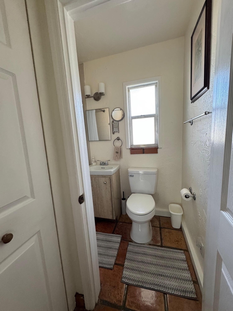 256 E 24th Street - Photo 9