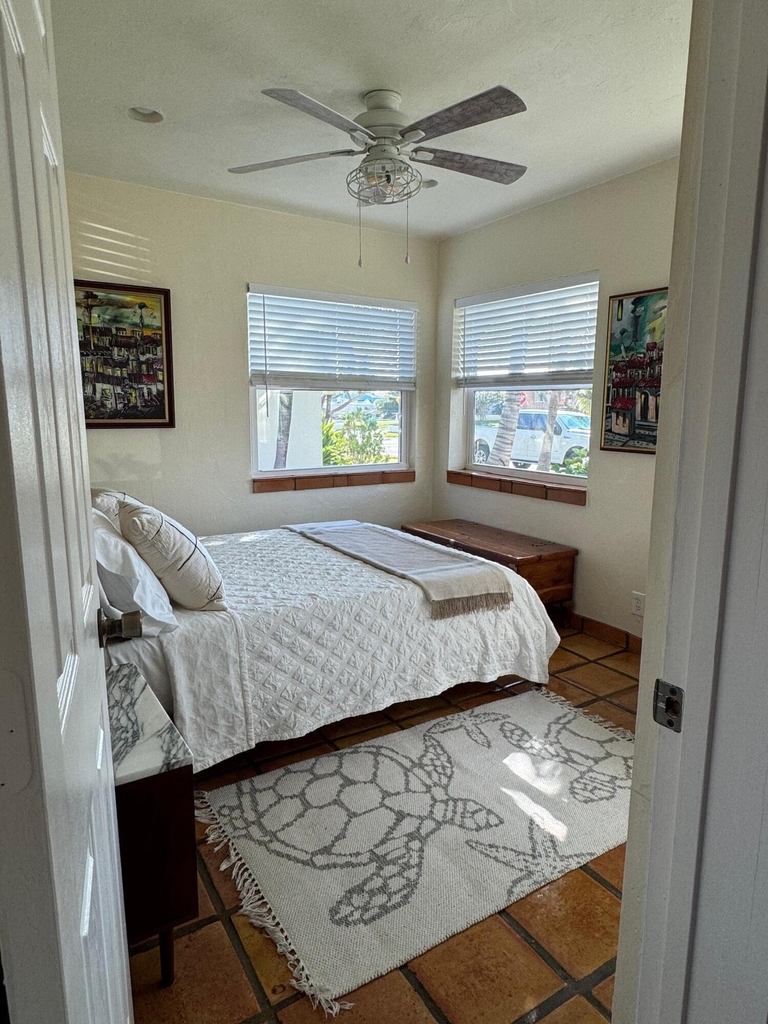 256 E 24th Street - Photo 1