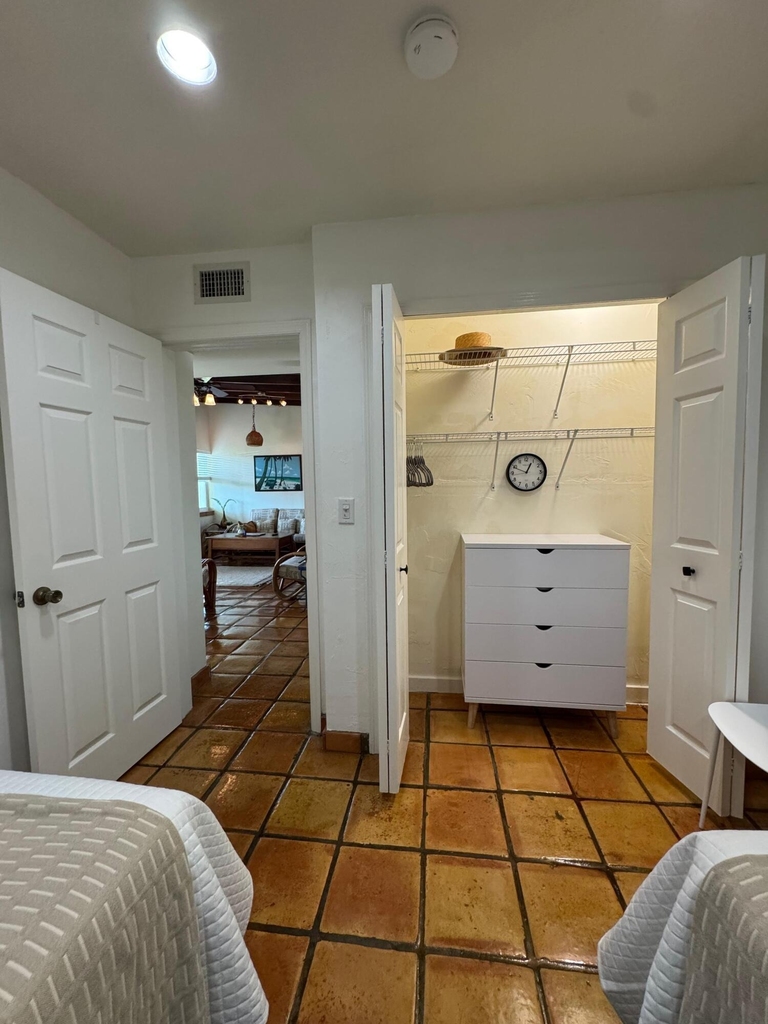 256 E 24th Street - Photo 7