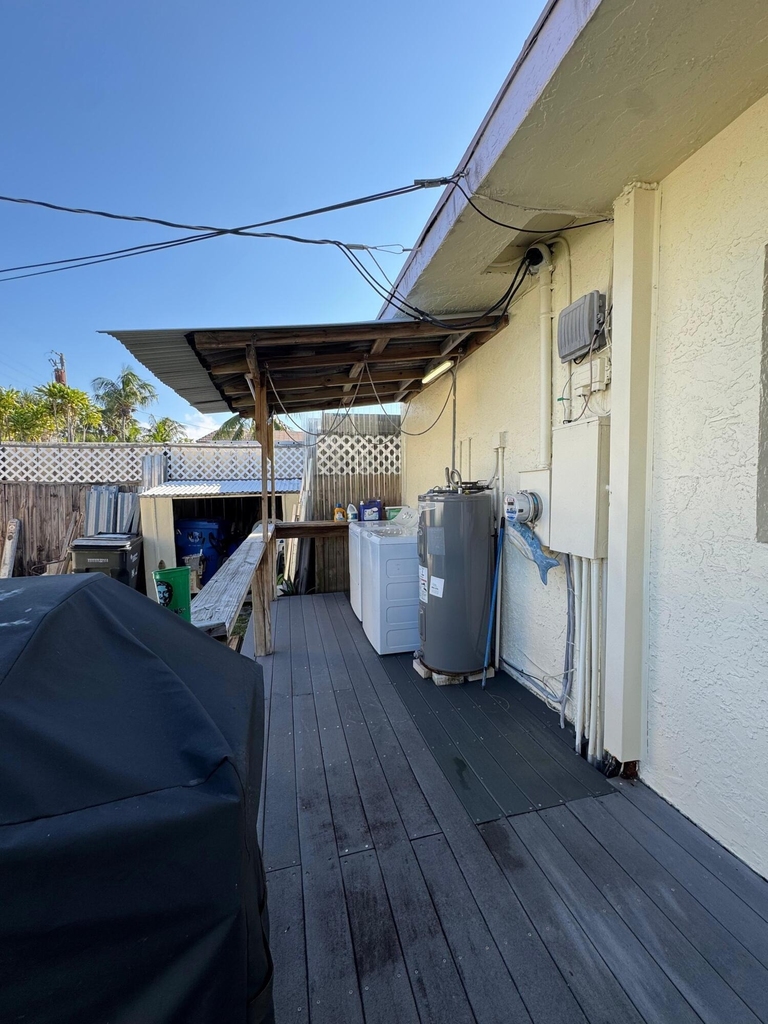 256 E 24th Street - Photo 17