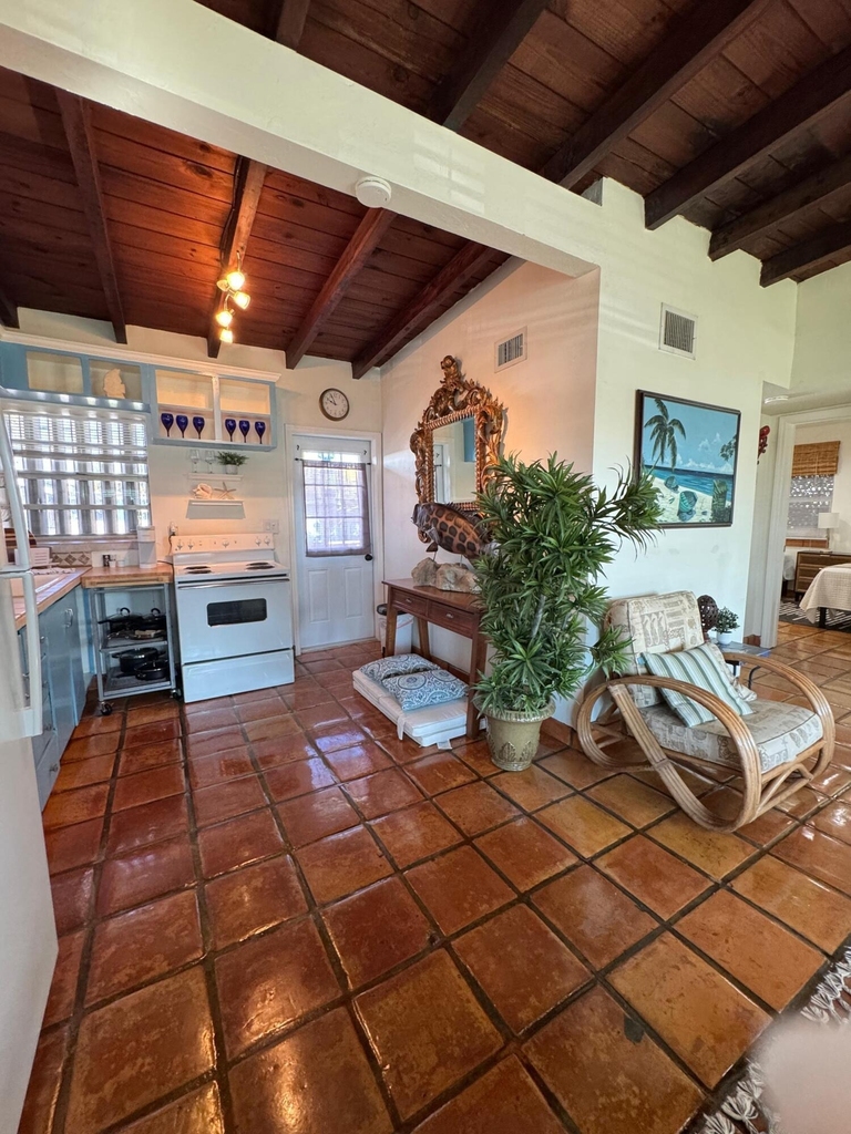 256 E 24th Street - Photo 11