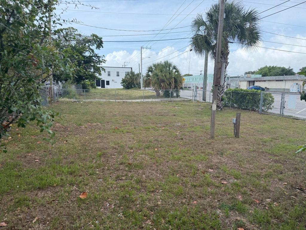 926 14th Street - Photo 15