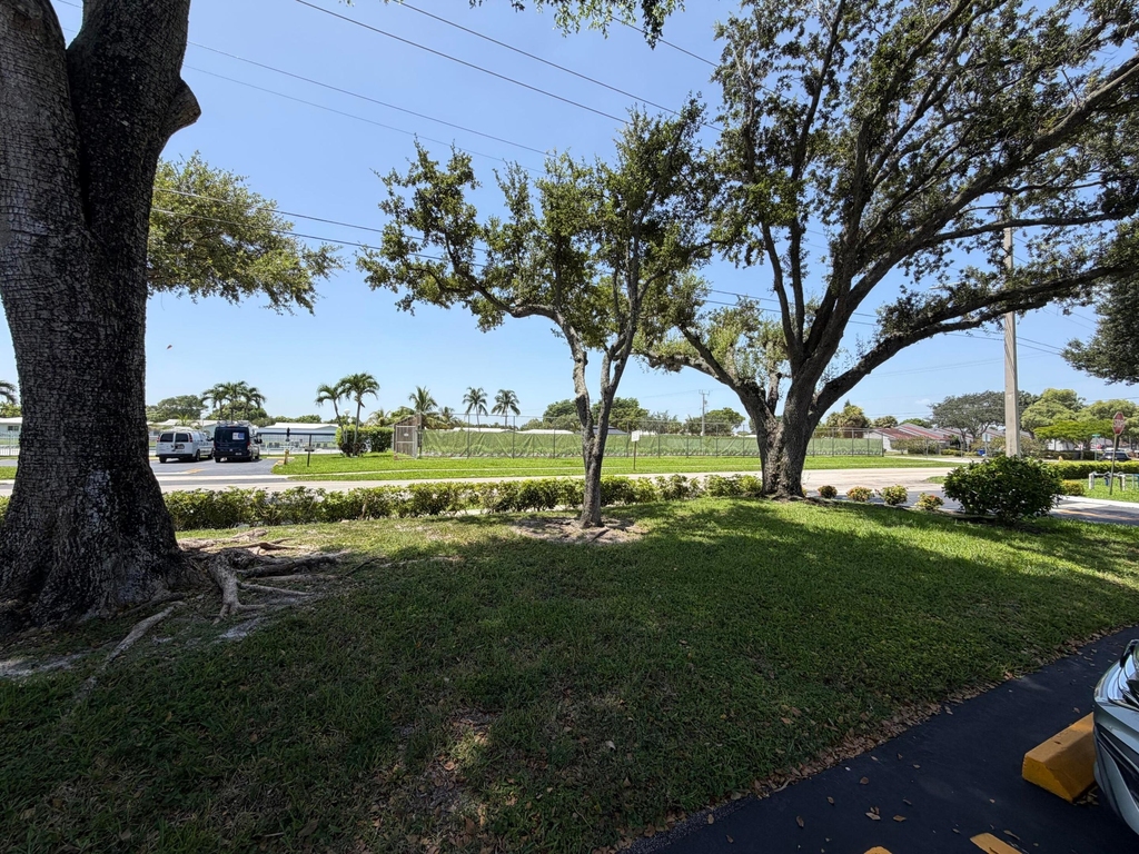 8405 Nw 61st Street - Photo 4