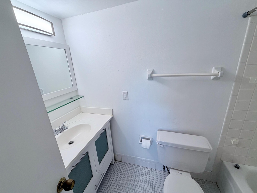 8405 Nw 61st Street - Photo 12