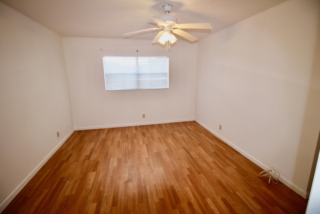 8405 Nw 61st Street - Photo 6