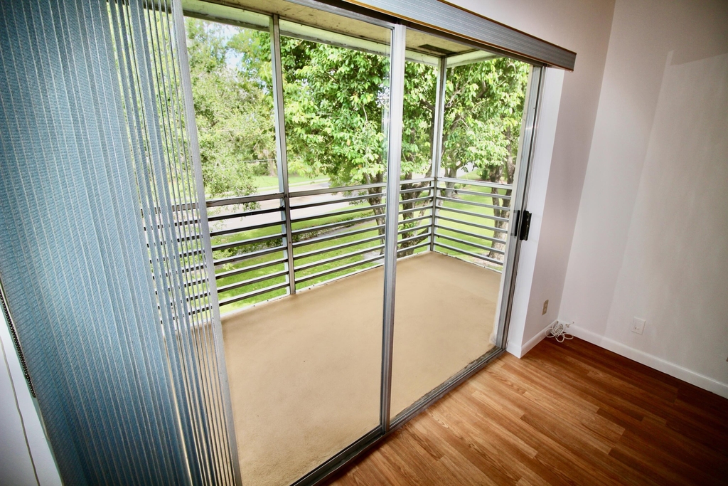 8405 Nw 61st Street - Photo 1