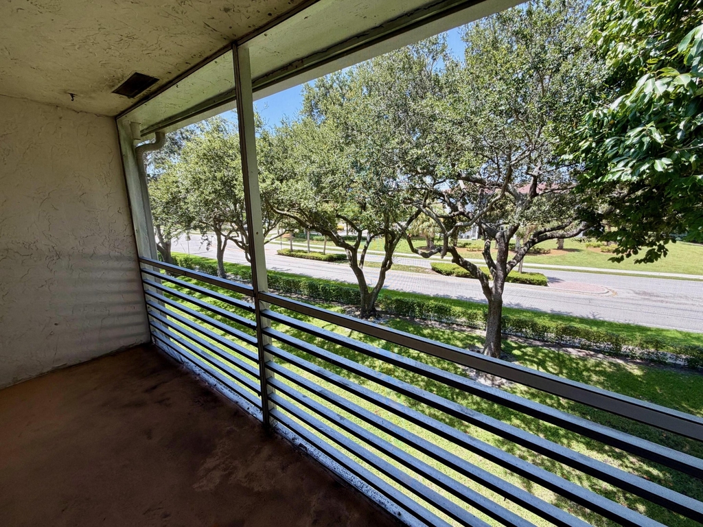 8405 Nw 61st Street - Photo 13