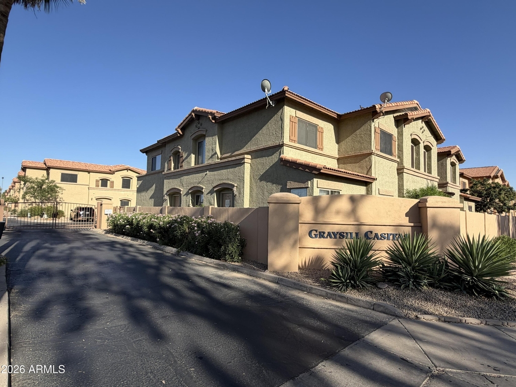 805 S Sycamore -- - Photo 8
