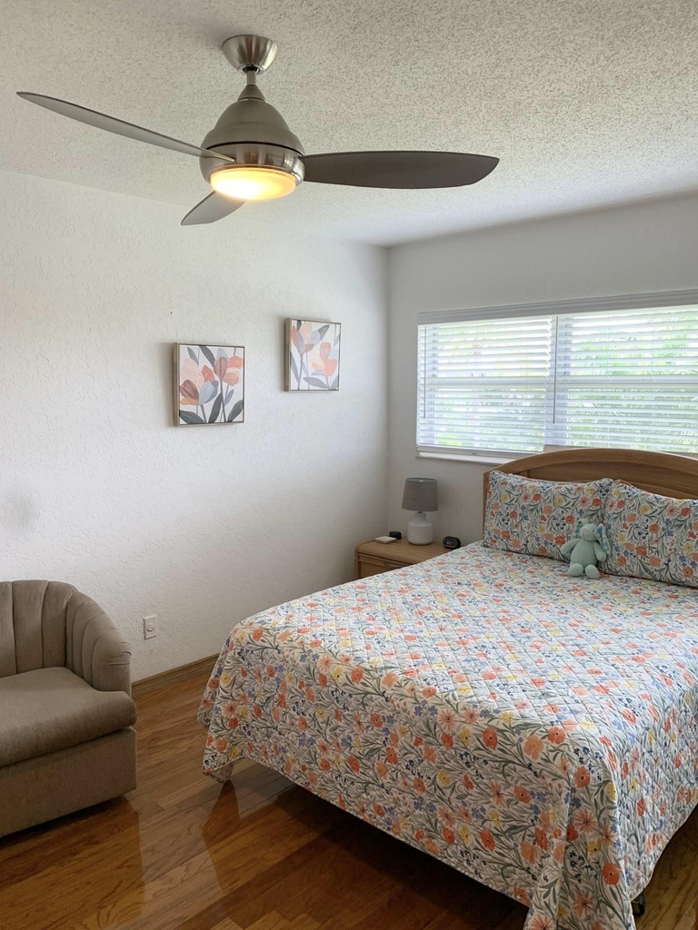 2453 Ne 51st Street - Photo 4