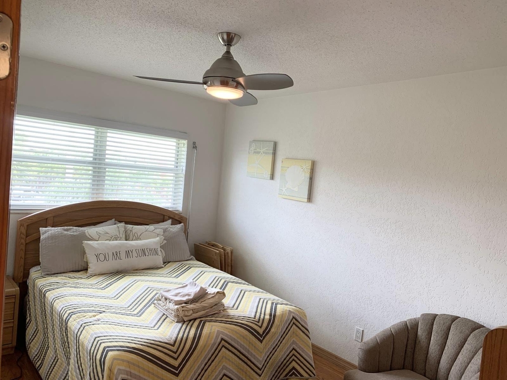 2453 Ne 51st Street - Photo 8