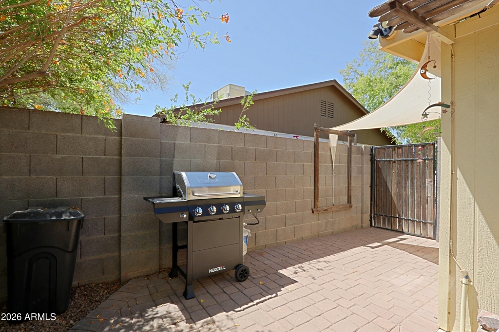 703 E Auburn Drive - Photo 42