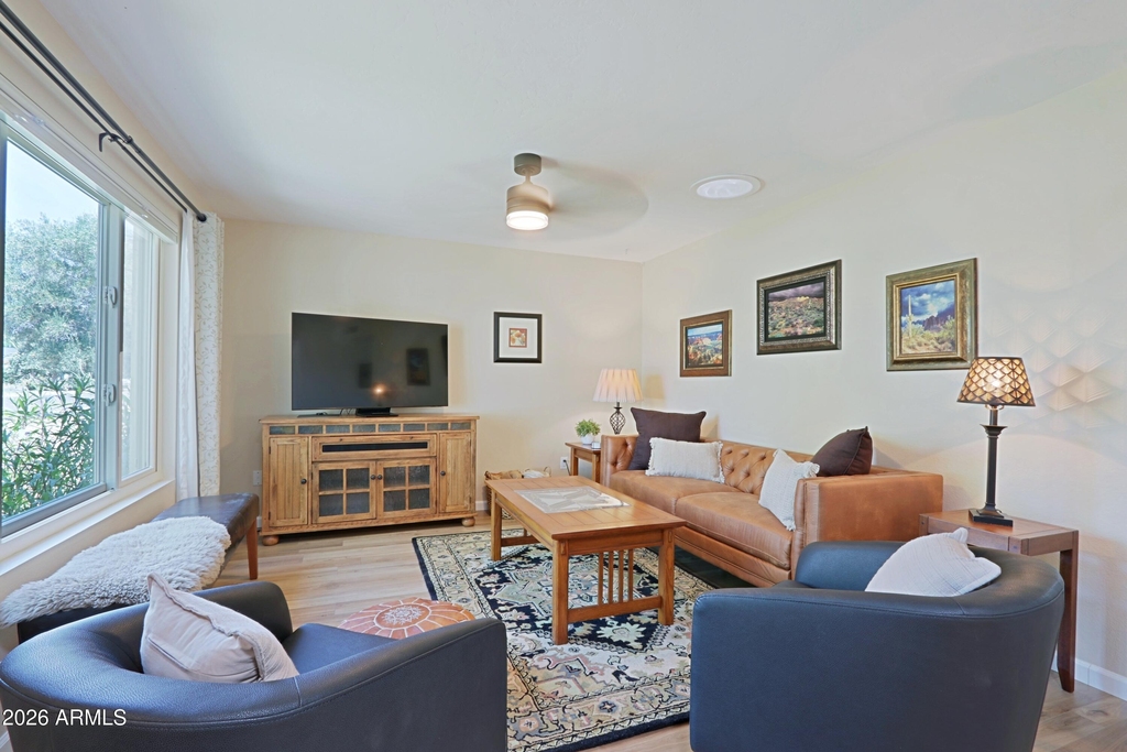 703 E Auburn Drive - Photo 17