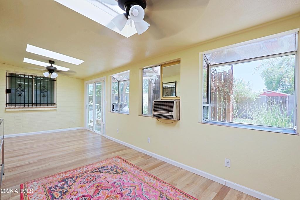 703 E Auburn Drive - Photo 35