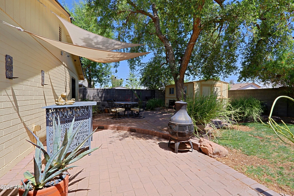 703 E Auburn Drive - Photo 37
