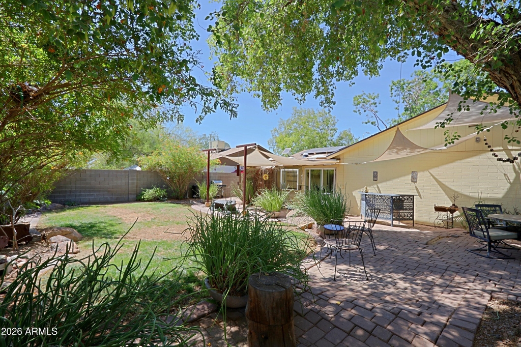 703 E Auburn Drive - Photo 40