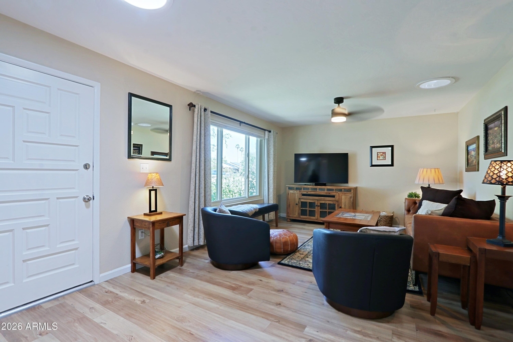 703 E Auburn Drive - Photo 16