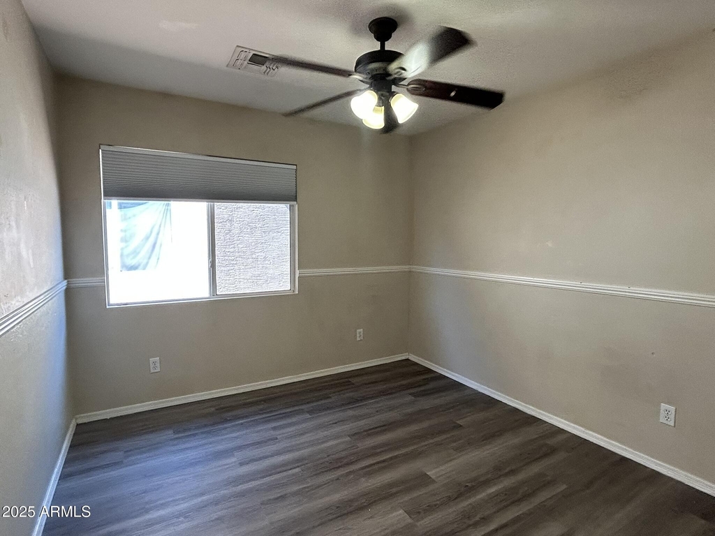 6049 W Wood Street - Photo 8