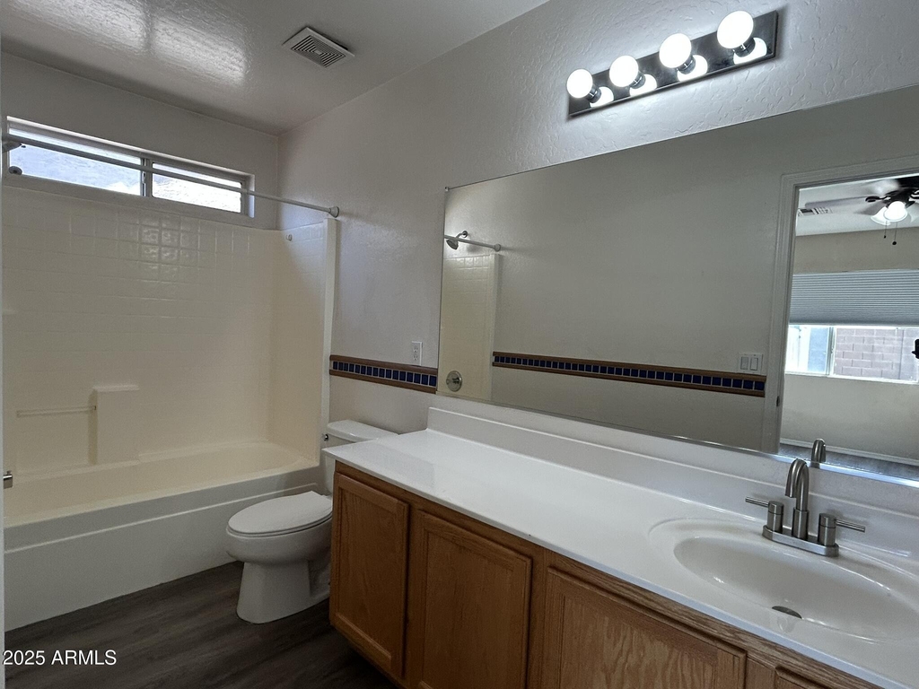 6049 W Wood Street - Photo 12