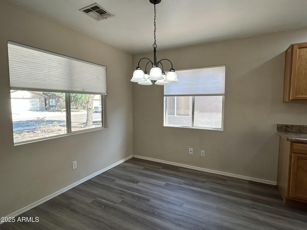 6049 W Wood Street - Photo 5
