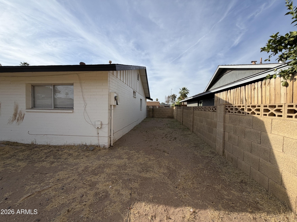 3431 W Acoma Drive - Photo 14