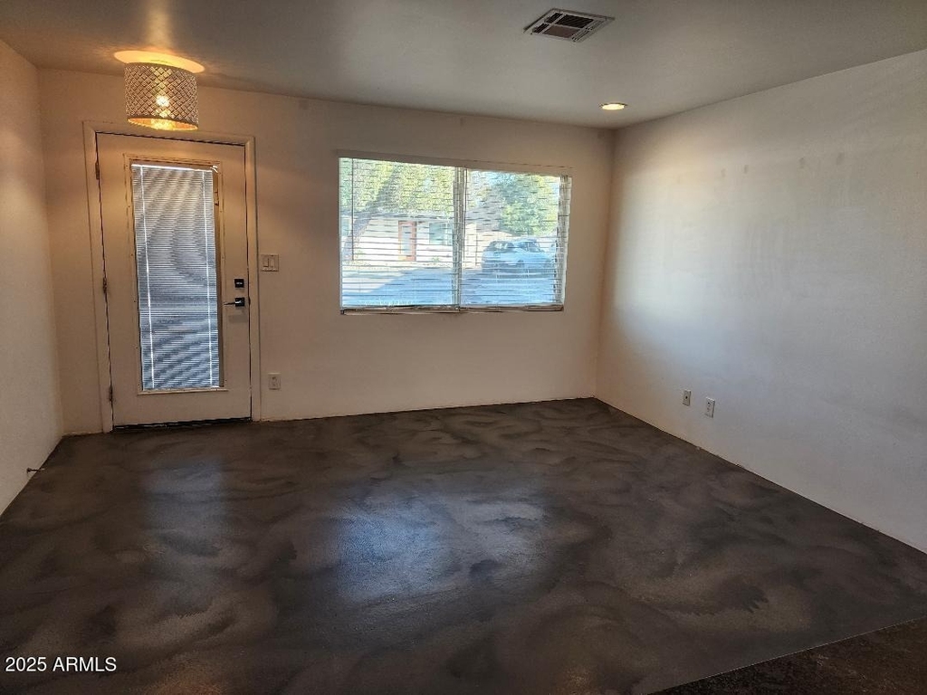 3416 N 37th Street - Photo 4