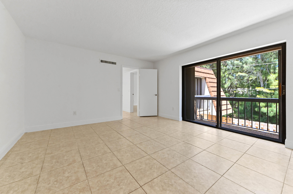 825 Center Street - Photo 19