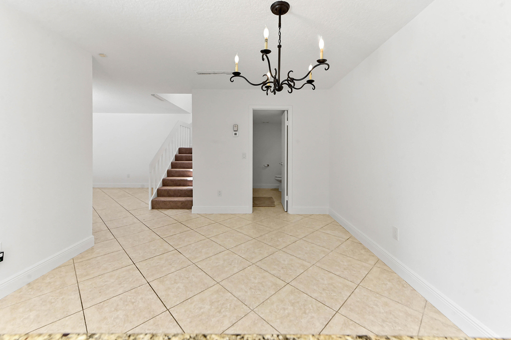 825 Center Street - Photo 7