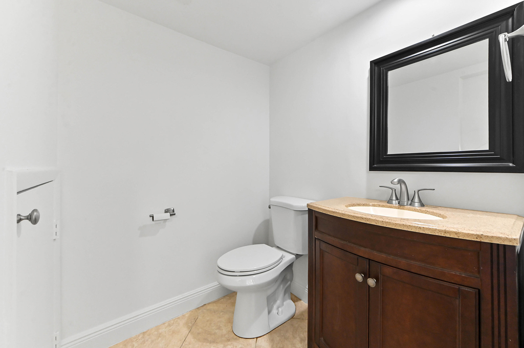 825 Center Street - Photo 11