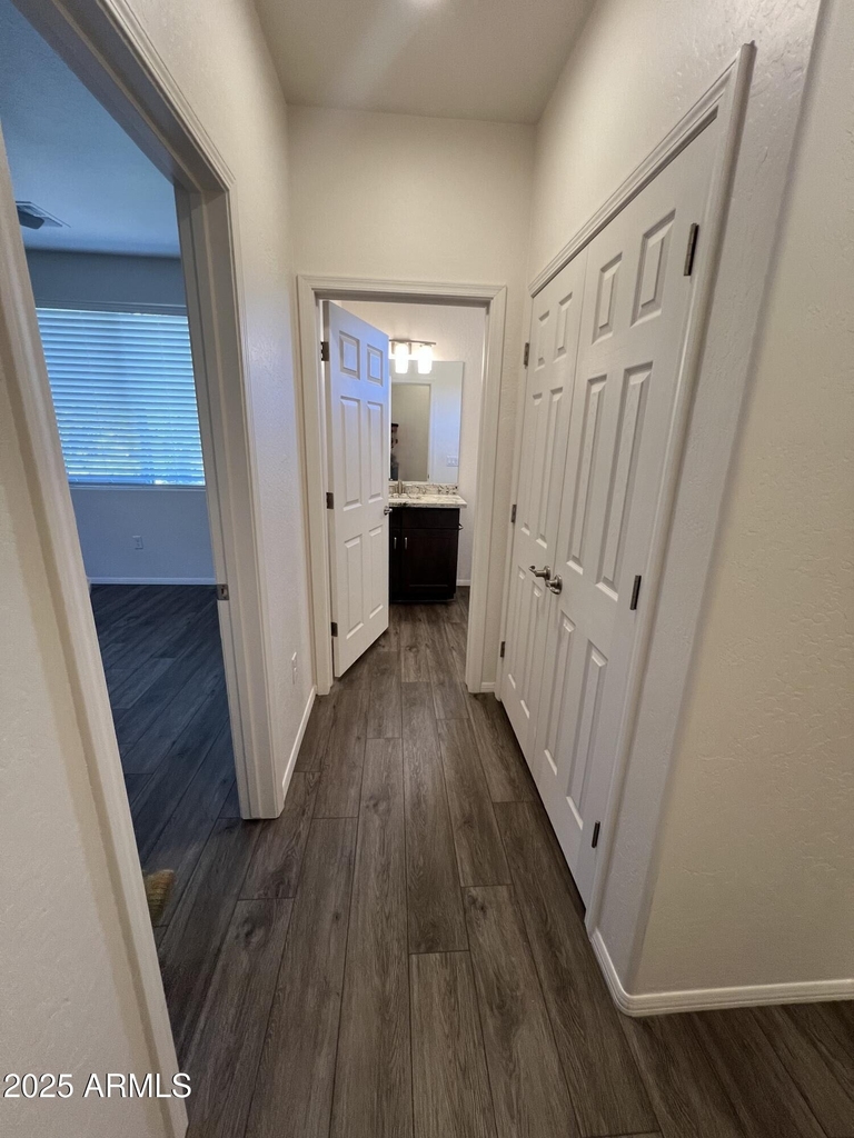 1650 E Ponderosa Parkway - Photo 10