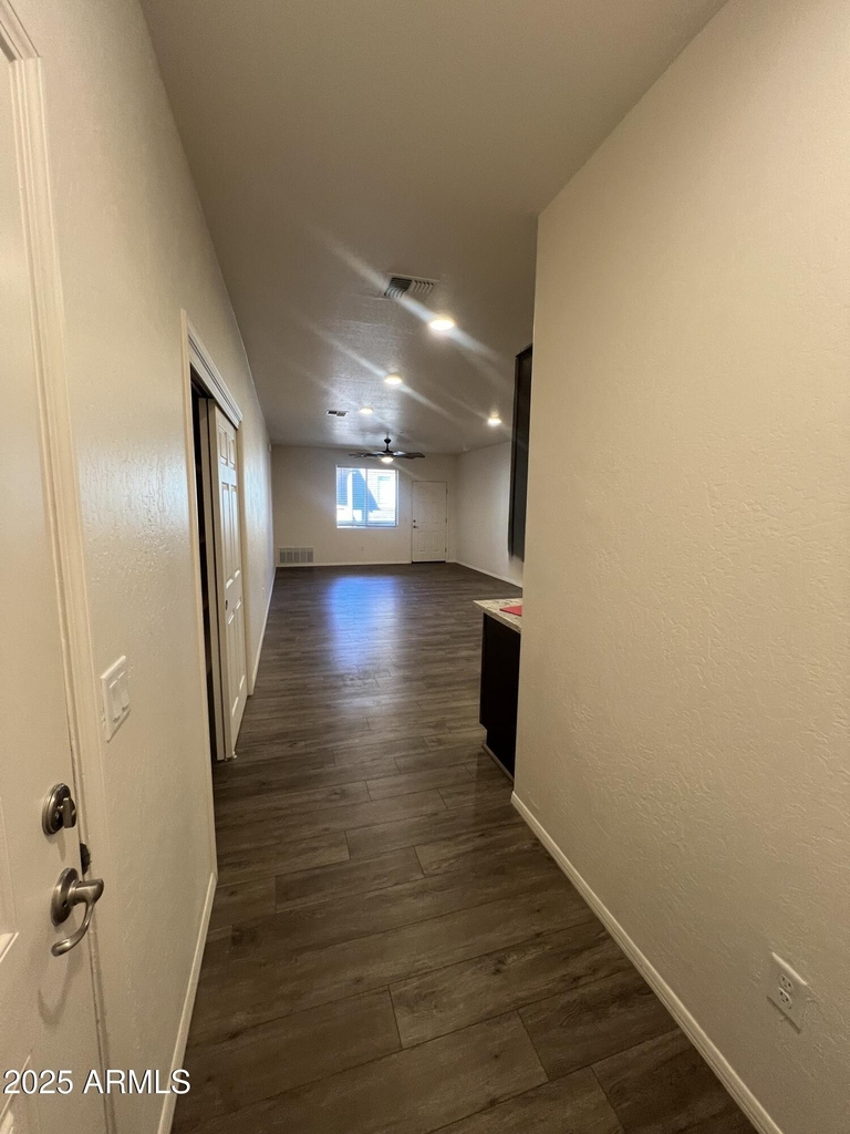 1650 E Ponderosa Parkway - Photo 3