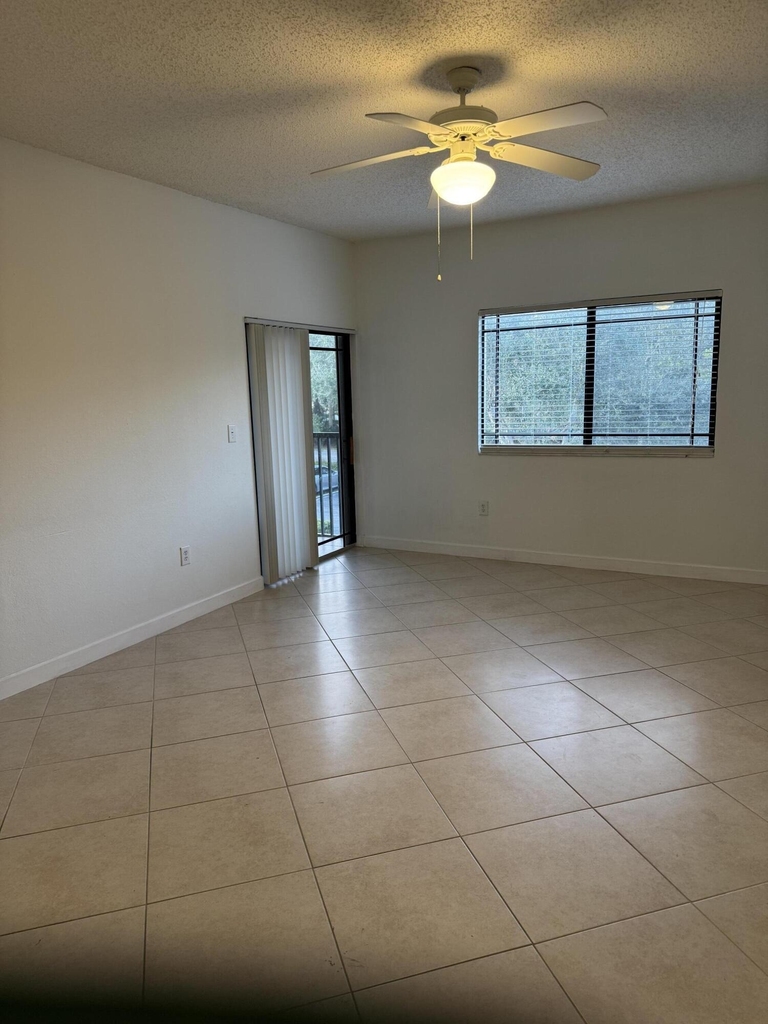 2802 Sarento Place - Photo 6