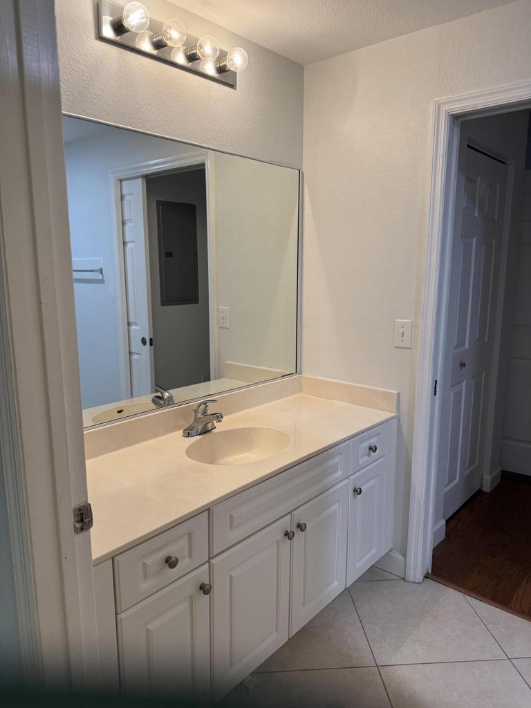 2802 Sarento Place - Photo 15